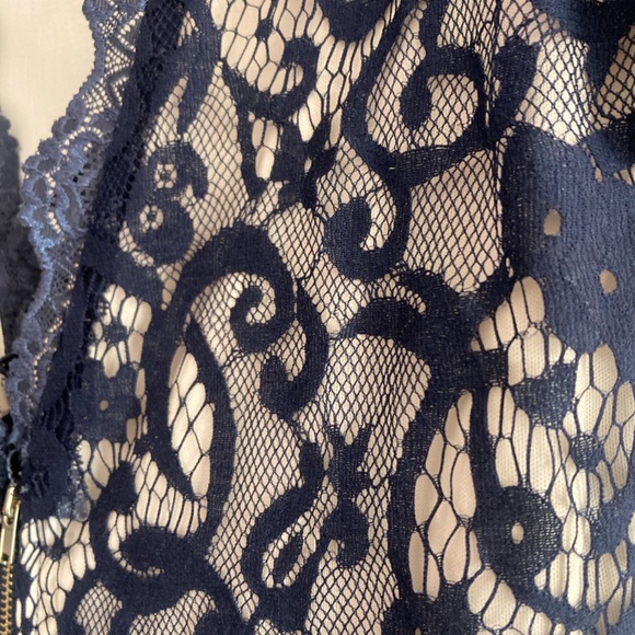 Vintage Winter Gown - Picture 4 of 5